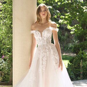 New Off White Wedding Long Ball Gown w/ Floral Applqiue & Lace Up Back CD WL057
